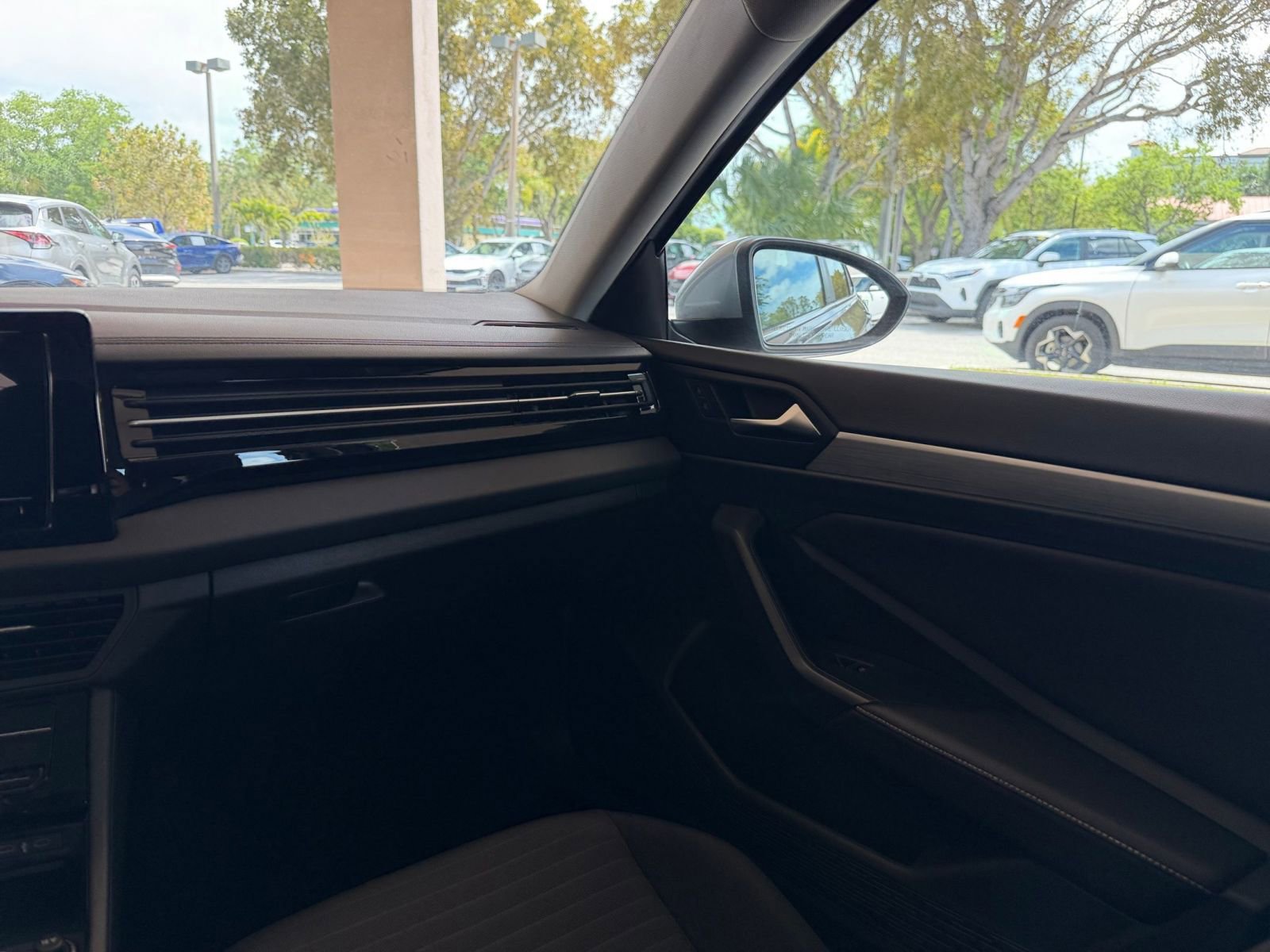 Thumbnail: 2025 Volkswagen Jetta - 30