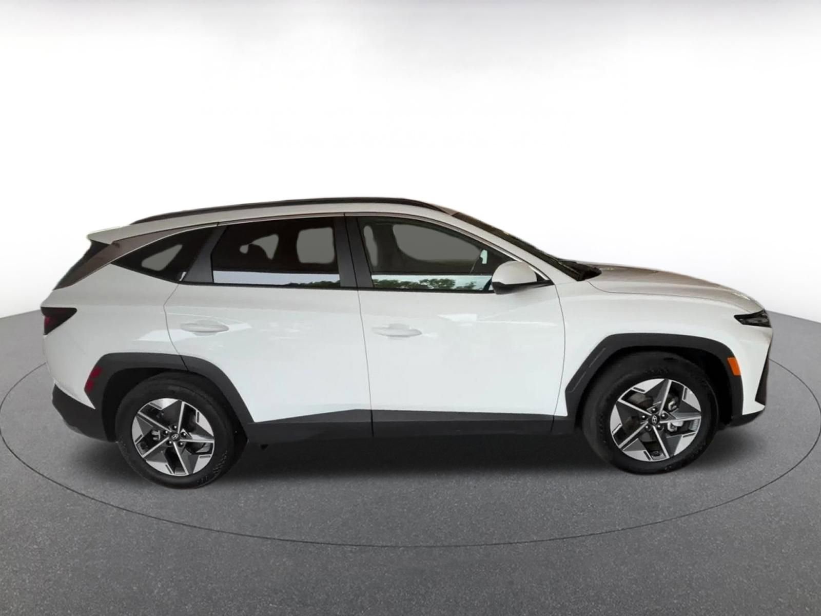 Thumbnail: 2025 Hyundai Tucson - 16