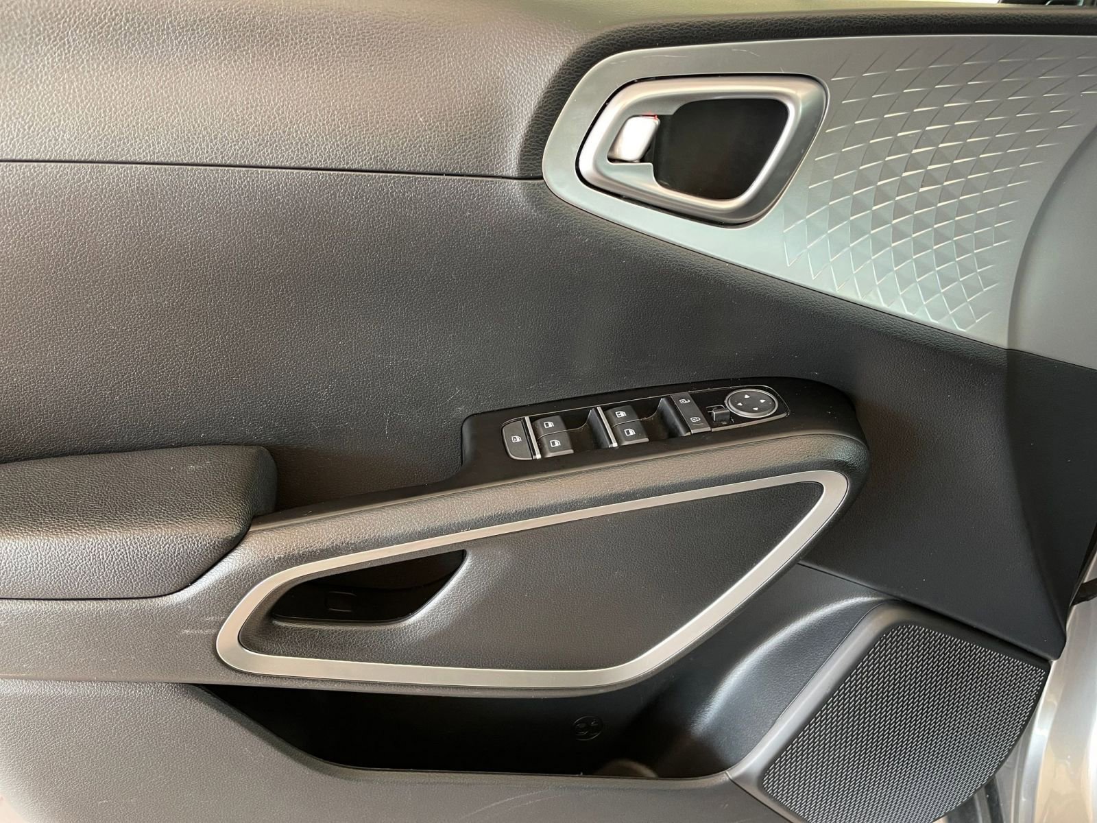 Thumbnail: 2025 Kia Soul - 18