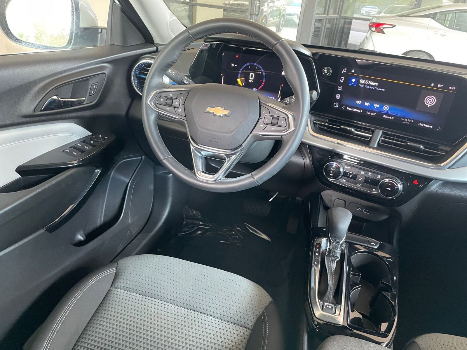 Thumbnail: 2025 Chevrolet Trax - 32