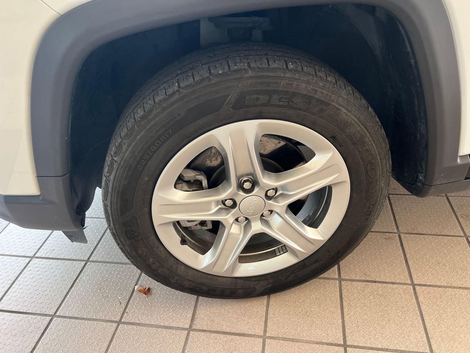 Thumbnail: 2023 Jeep Compass - 23