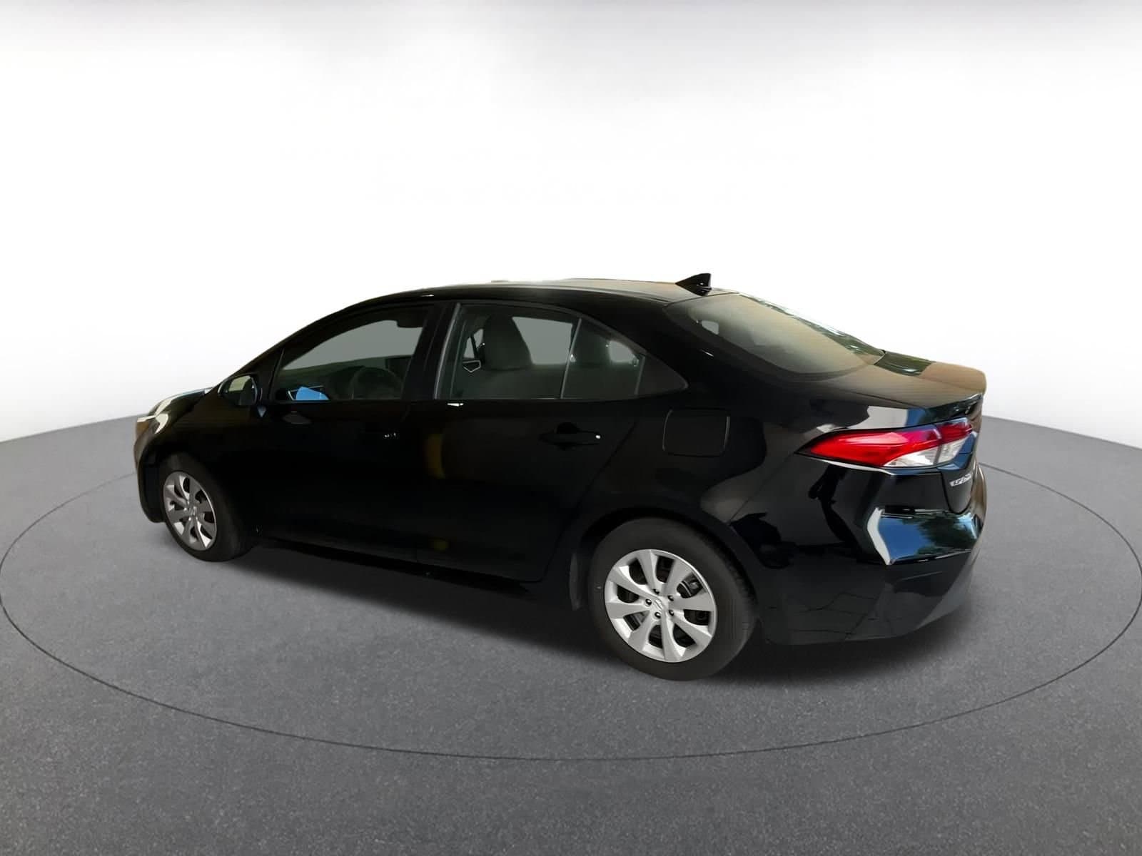 Thumbnail: 2025 Toyota Corolla - 9