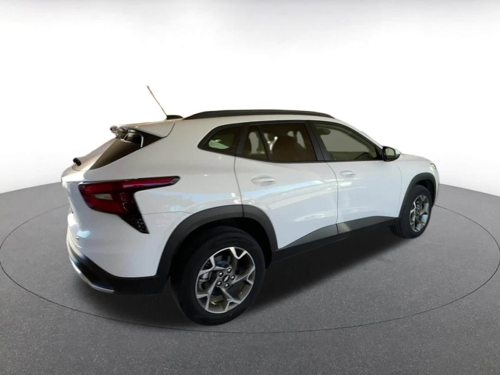 Thumbnail: 2025 Chevrolet Trax - 15