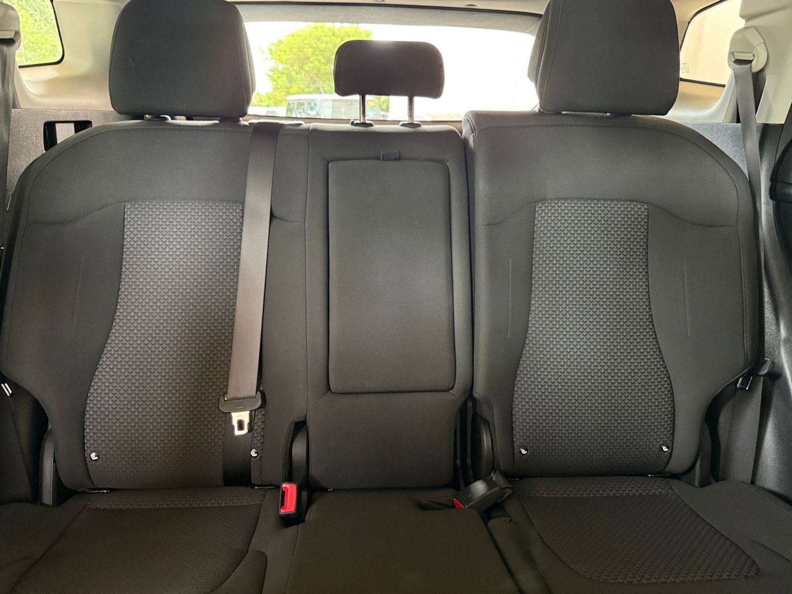 Thumbnail: 2025 Kia Sportage - 32