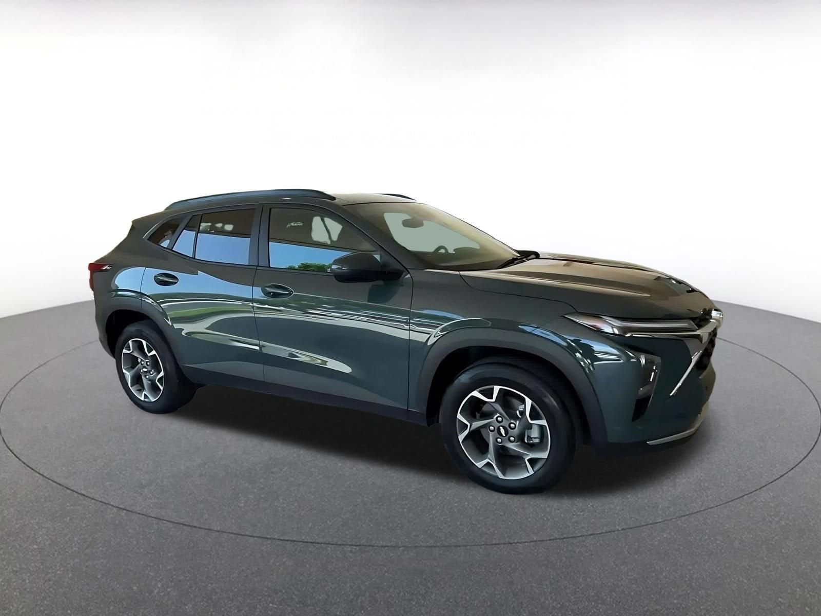 Thumbnail: 2025 Chevrolet Trax - 2