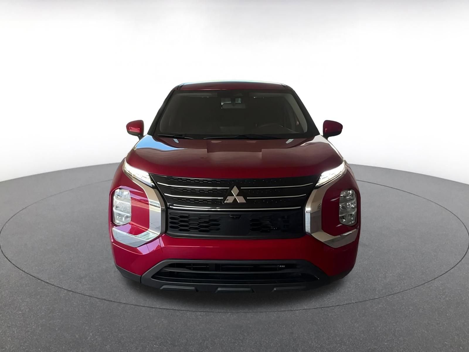 Thumbnail: 2022 Mitsubishi Outlander - 4
