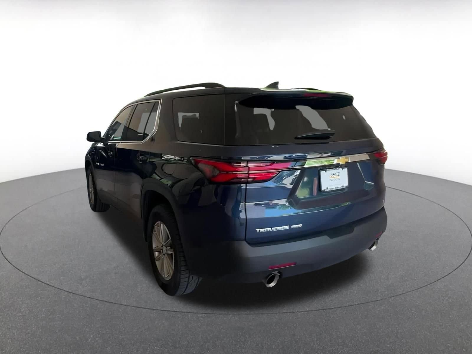 Thumbnail: 2023 Chevrolet Traverse - 9