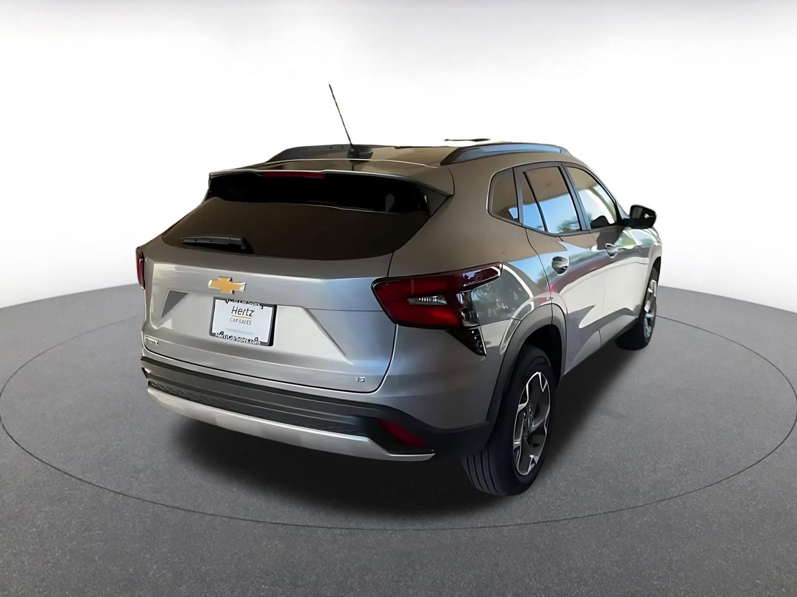 Thumbnail: 2025 Chevrolet Trax - 14