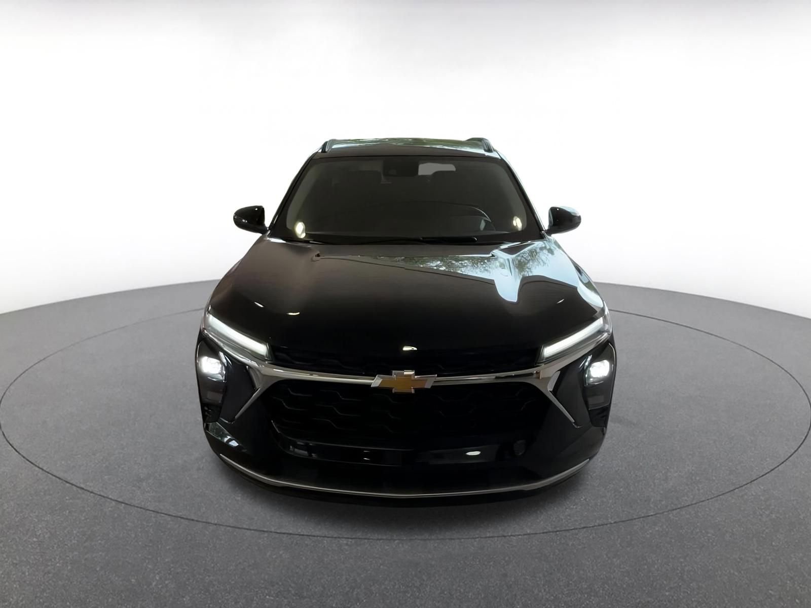 Thumbnail: 2025 Chevrolet Trax - 4