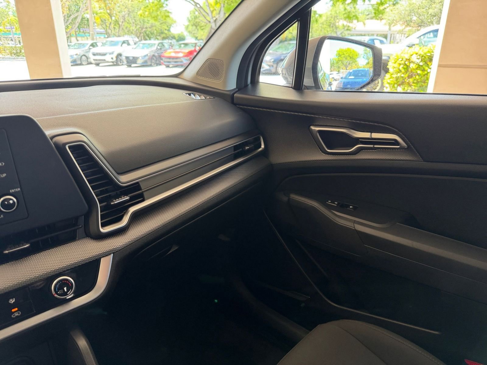 Thumbnail: 2025 Kia Sportage - 30