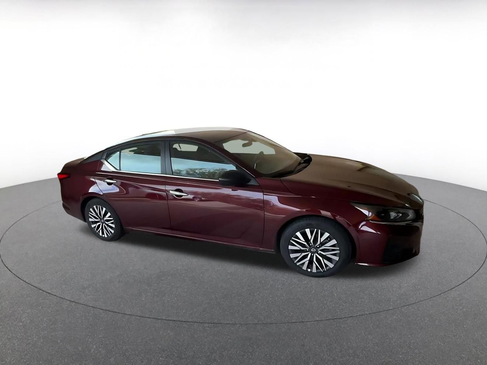 Thumbnail: 2025 Nissan Altima - 2