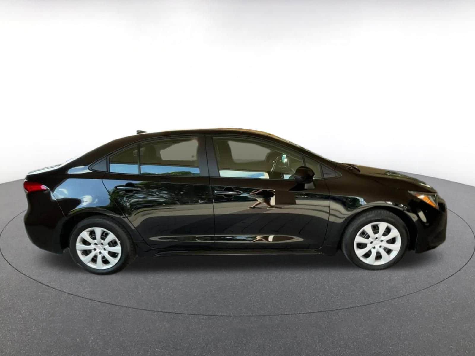 Thumbnail: 2025 Toyota Corolla - 16