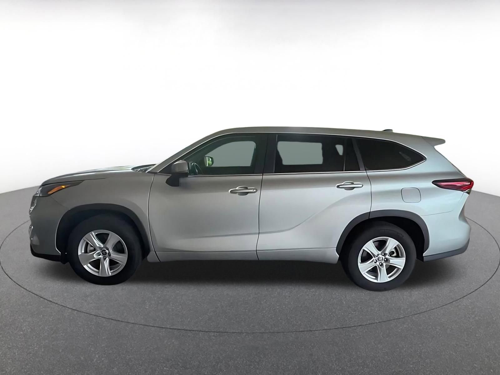 Thumbnail: 2025 Toyota Highlander - 8