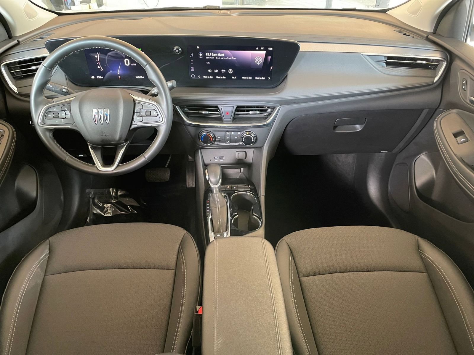 Thumbnail: 2025 Buick Encore GX - 31