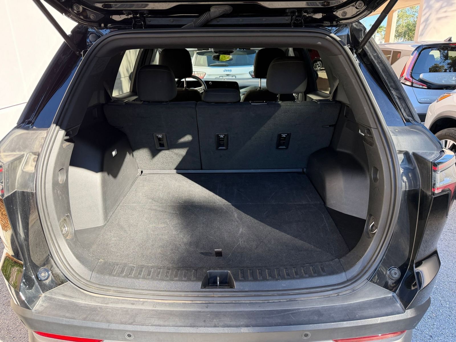 Thumbnail: 2025 Chevrolet Equinox - 24