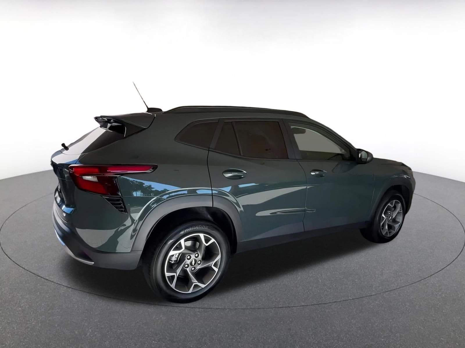 Thumbnail: 2025 Chevrolet Trax - 15