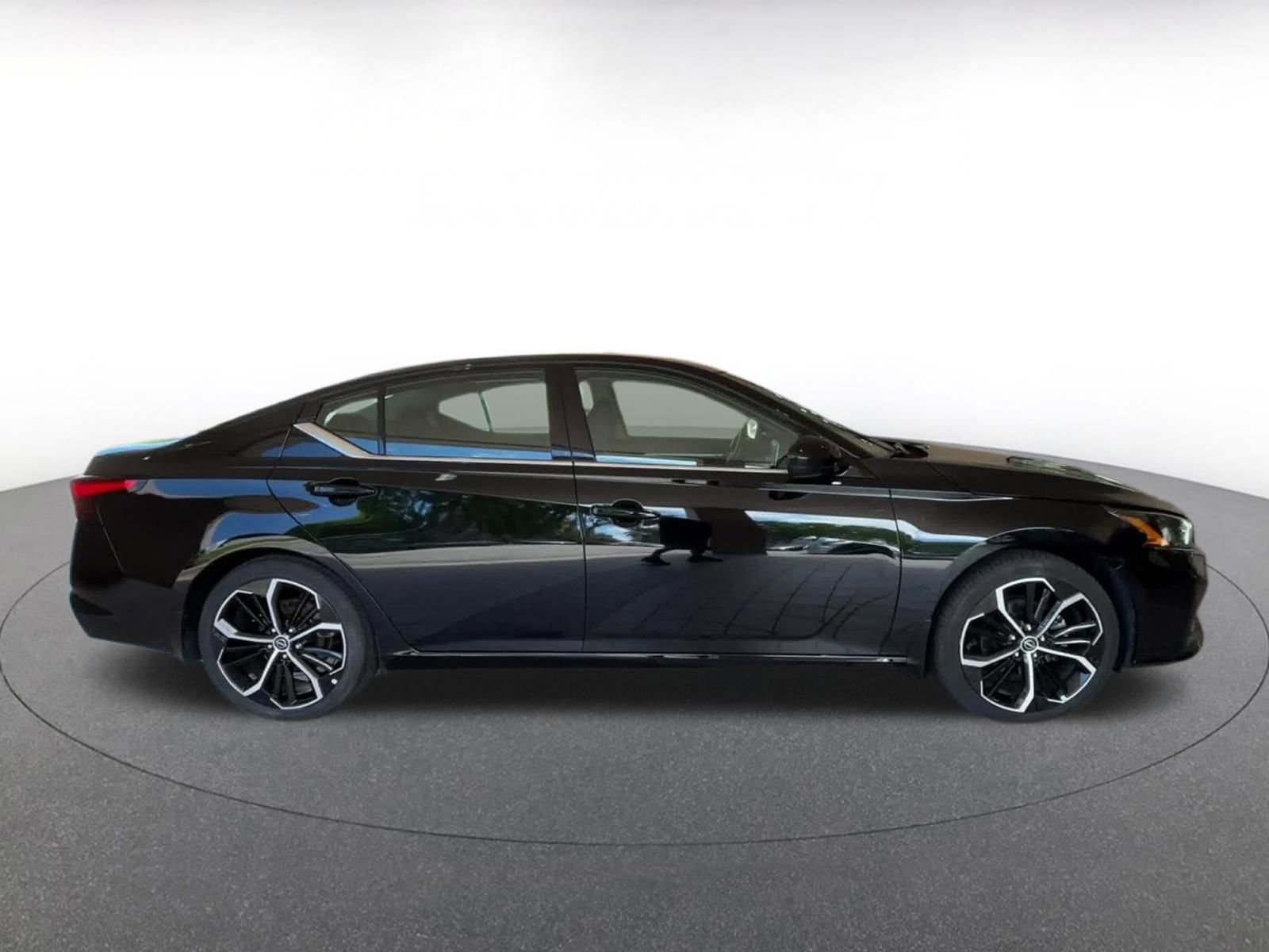Thumbnail: 2025 Nissan Altima - 16