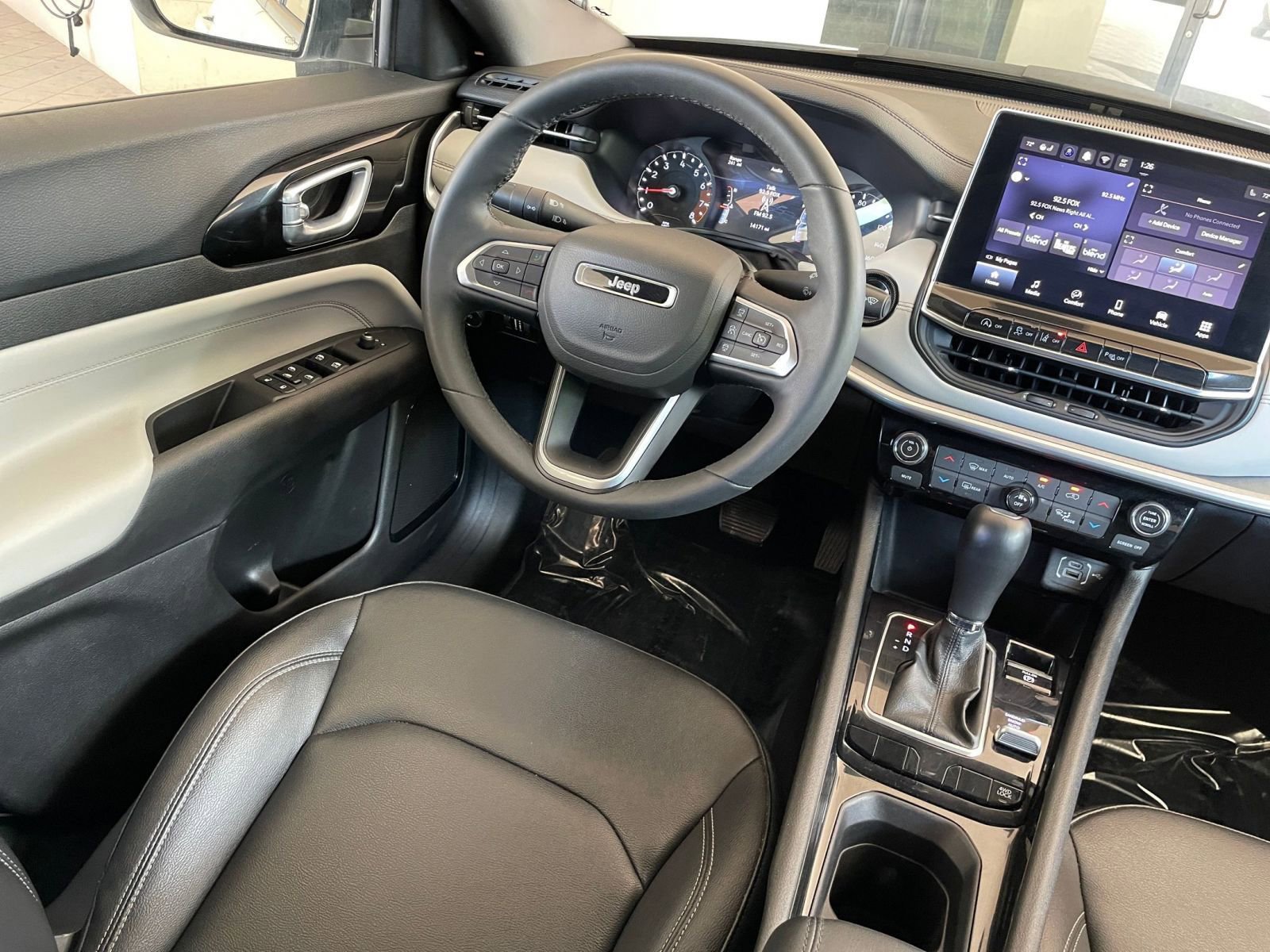 Thumbnail: 2025 Jeep Compass - 34