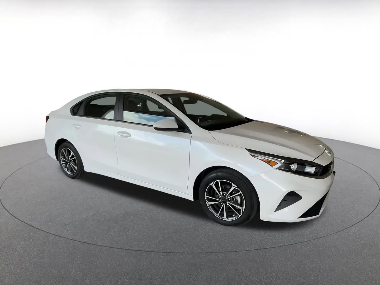 Thumbnail: 2024 Kia Forte - 2