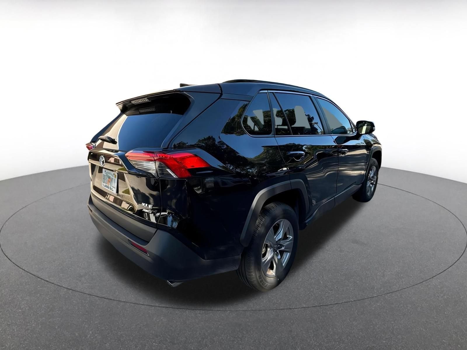 Thumbnail: 2025 Toyota RAV4 - 5