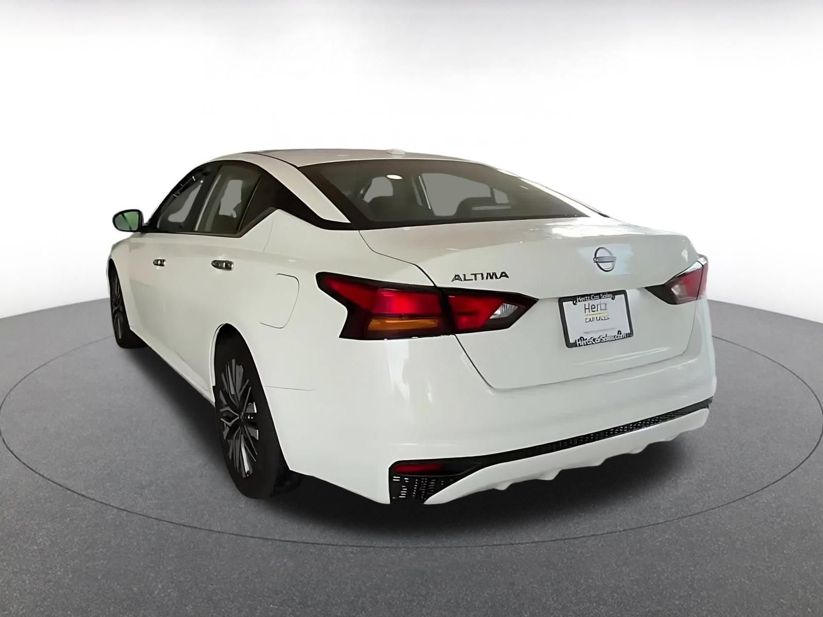 Thumbnail: 2025 Nissan Altima - 10