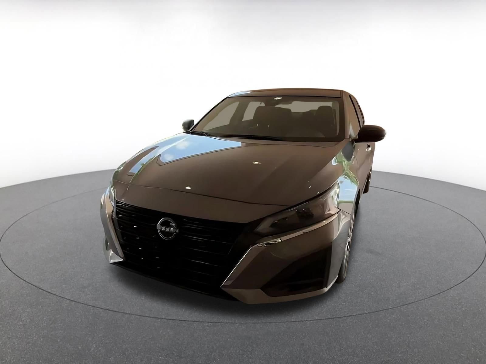 Thumbnail: 2025 Nissan Altima - 4