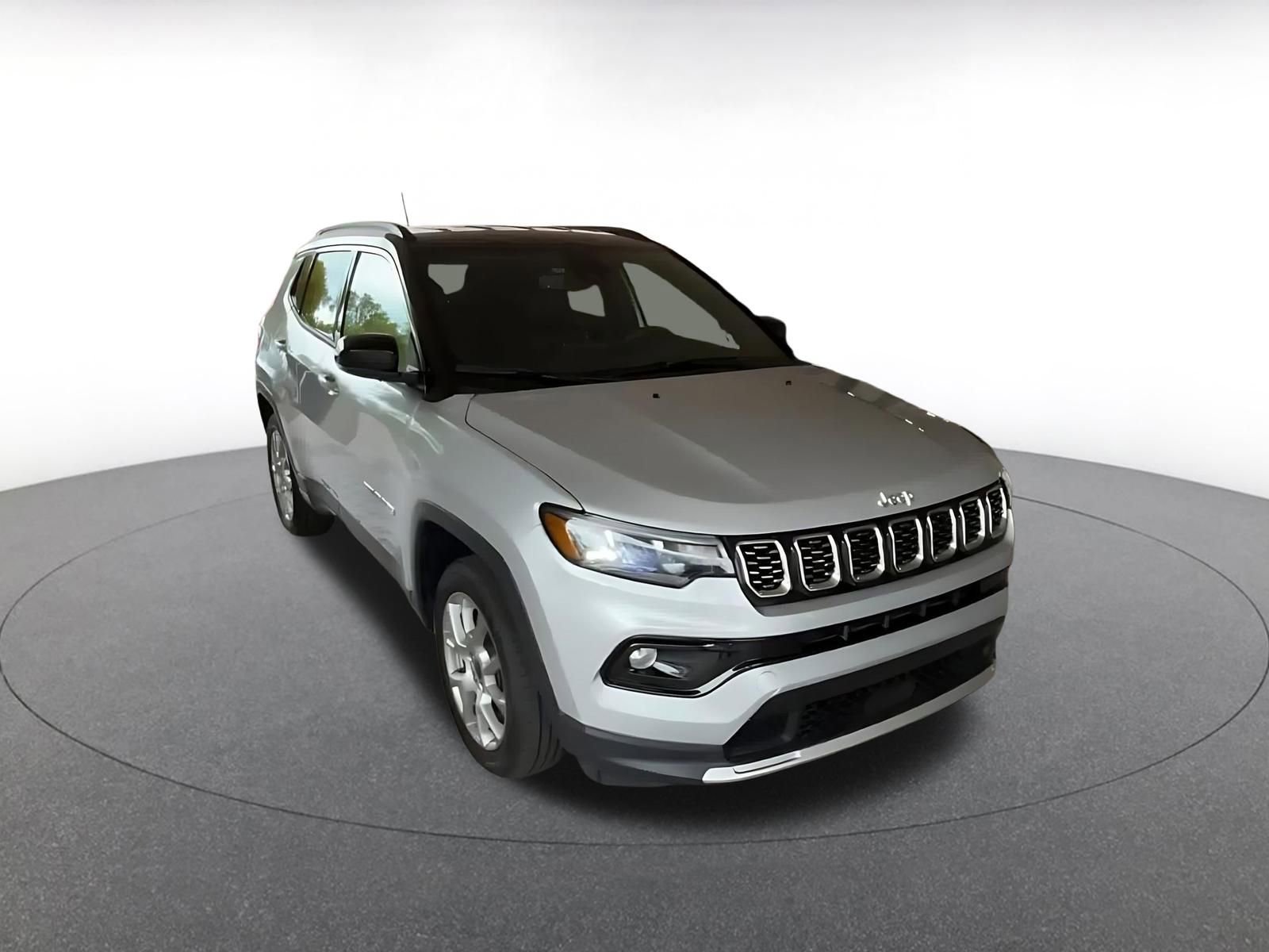 Thumbnail: 2025 Jeep Compass - 3