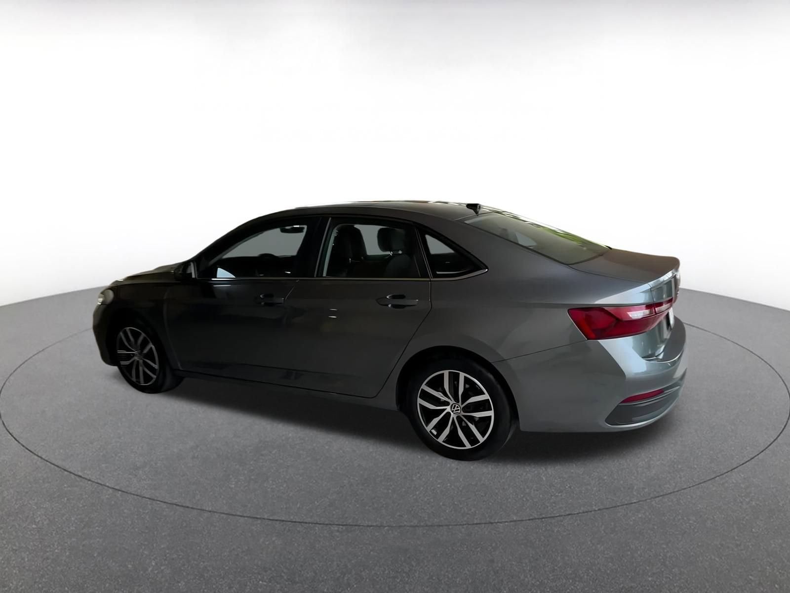 Thumbnail: 2025 Volkswagen Jetta - 10