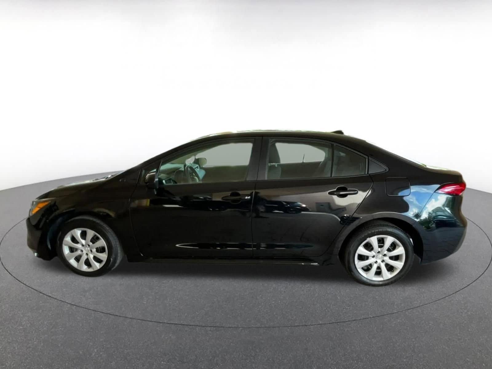 Thumbnail: 2025 Toyota Corolla - 9