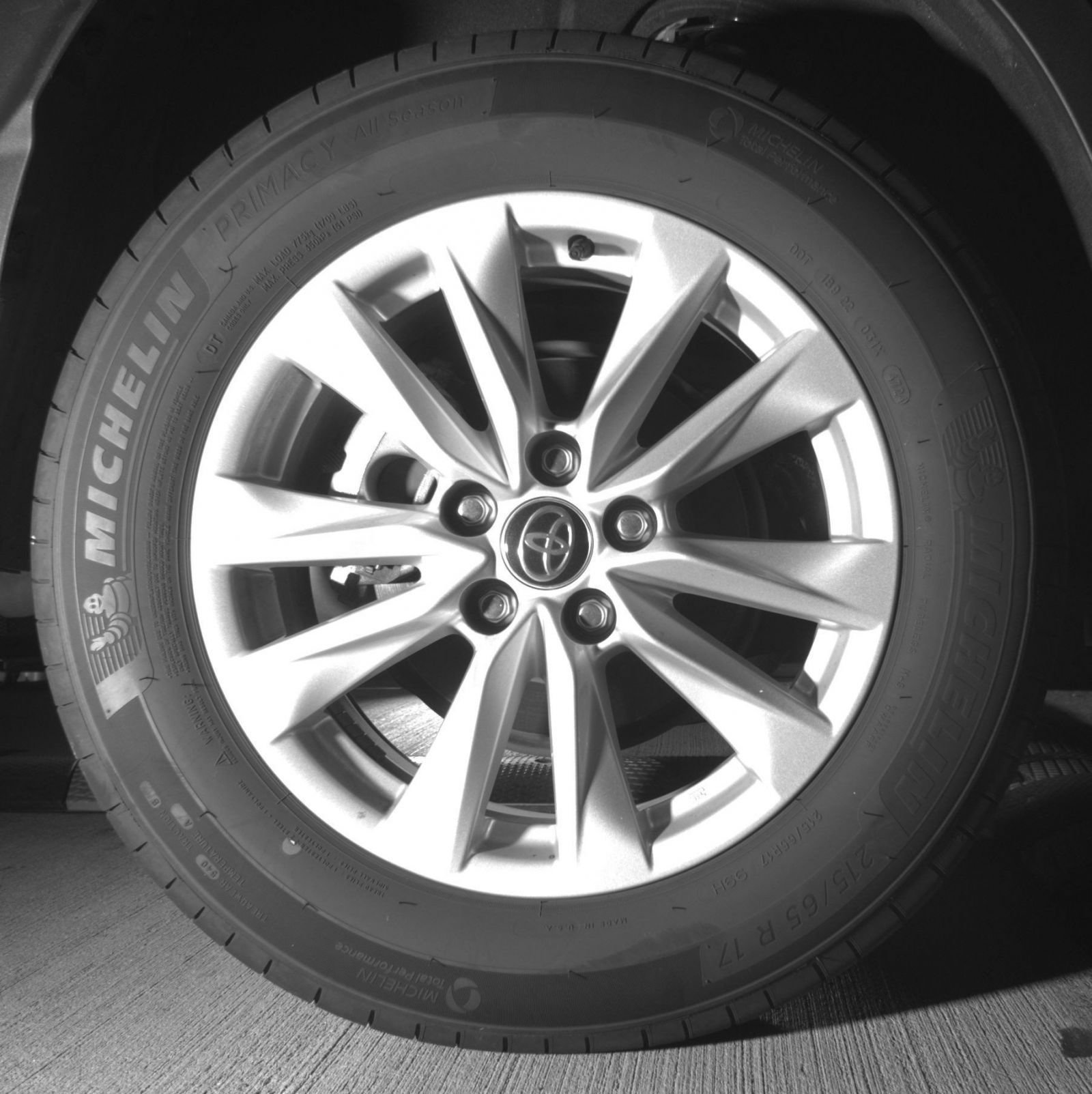 Thumbnail: 2025 Toyota Corolla Cross - 27