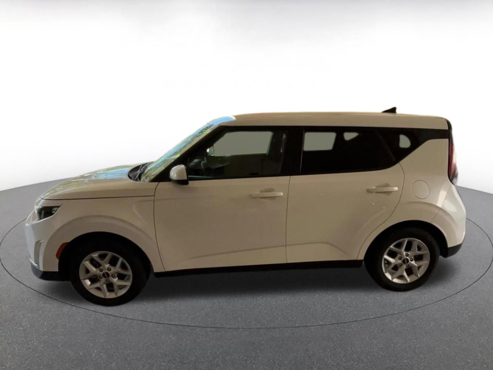 Thumbnail: 2025 Kia Soul - 9