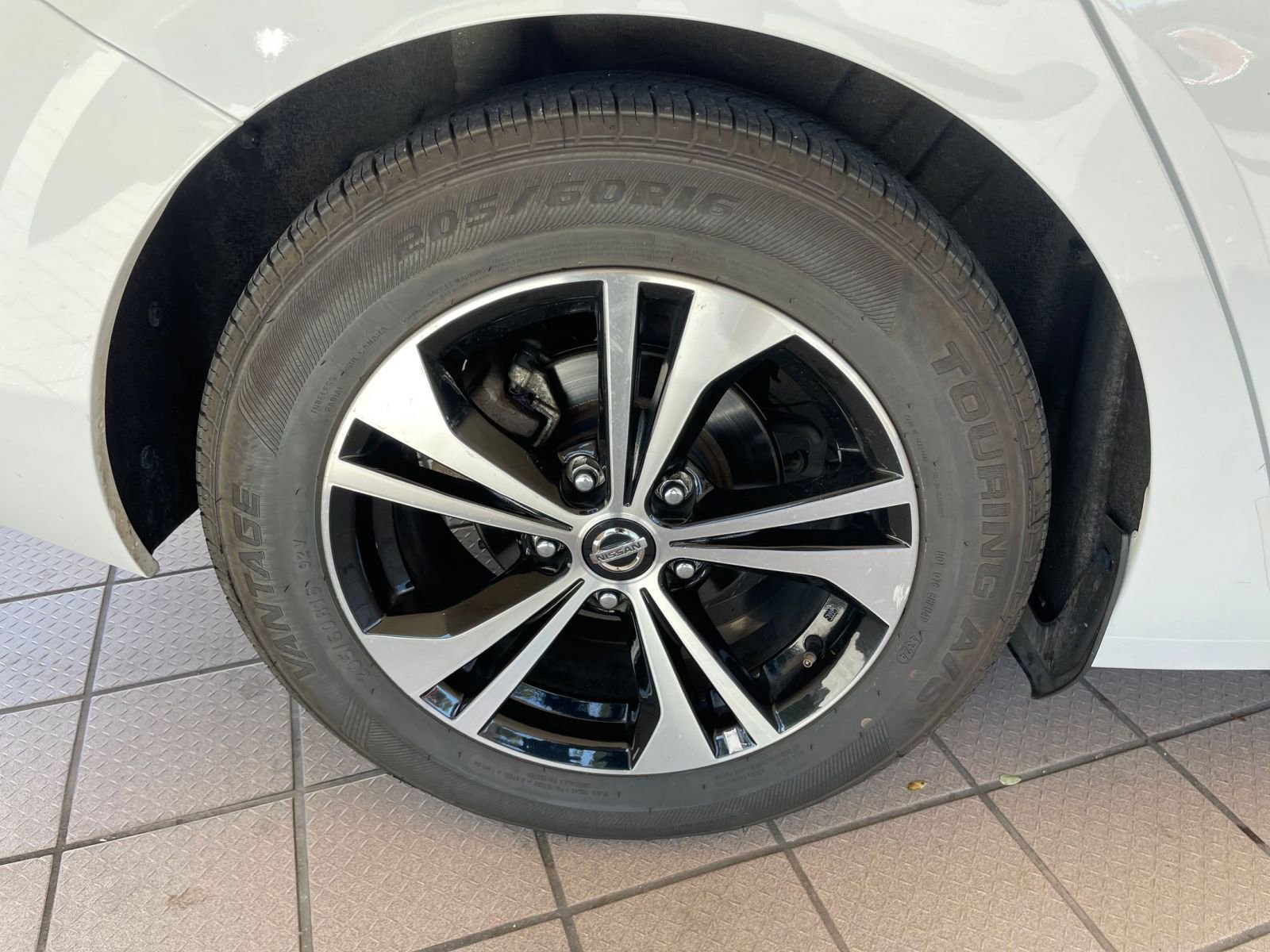 Thumbnail: 2023 Nissan Sentra - 29