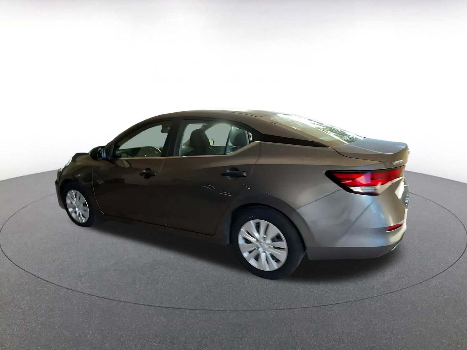 Thumbnail: 2025 Nissan Sentra - 10