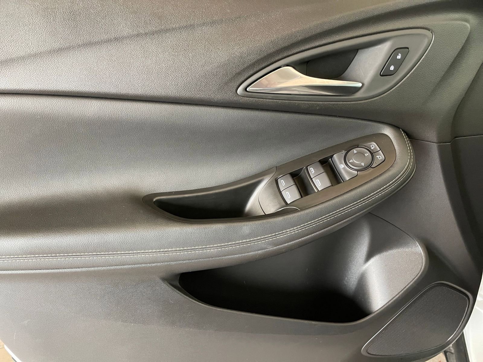 Thumbnail: 2025 Buick Encore GX - 18