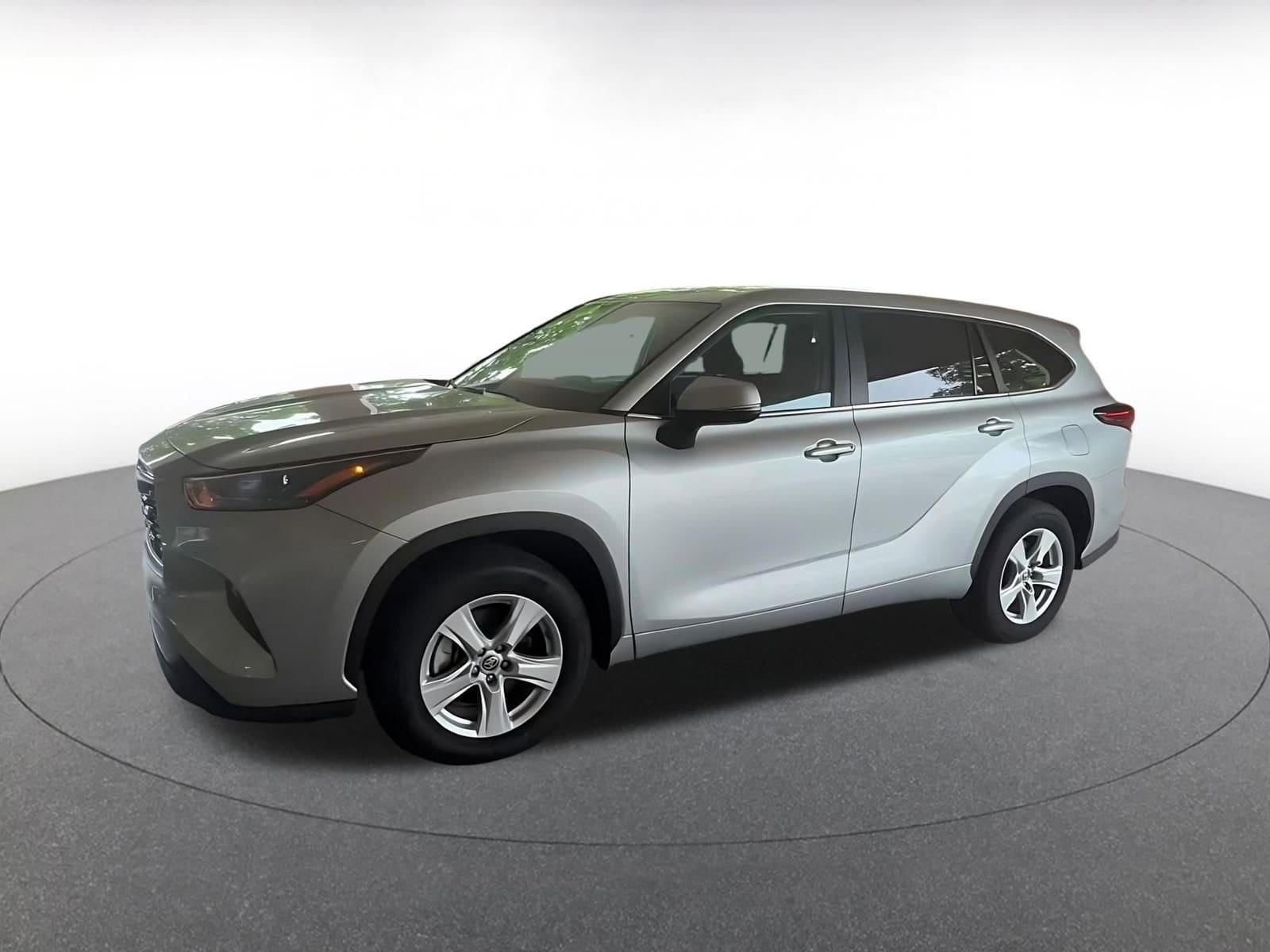 Thumbnail: 2025 Toyota Highlander - 7