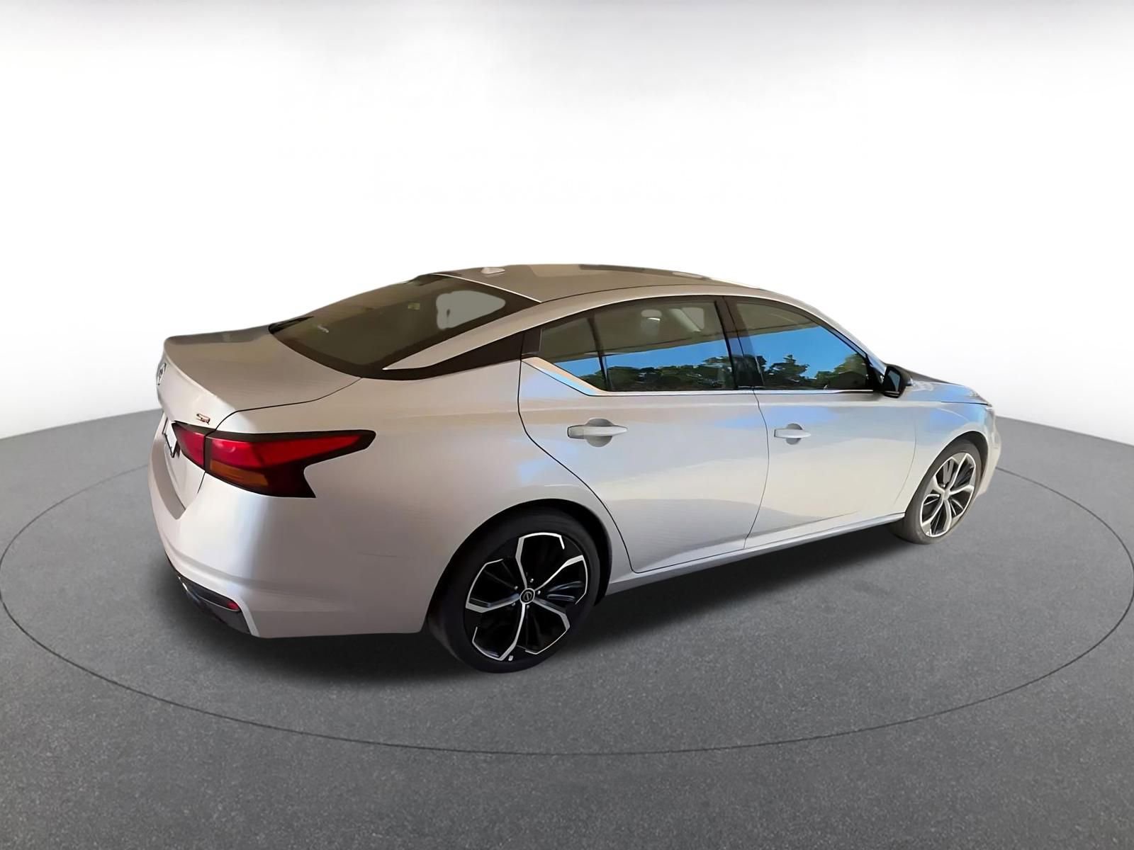 Thumbnail: 2025 Nissan Altima - 15