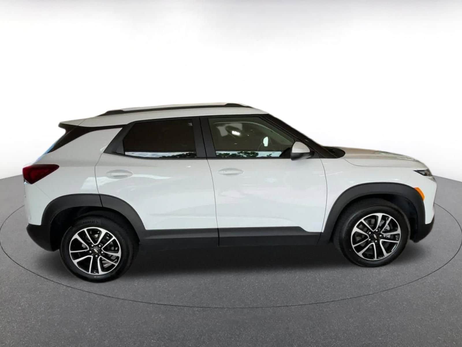 Thumbnail: 2025 Chevrolet TrailBlazer - 16