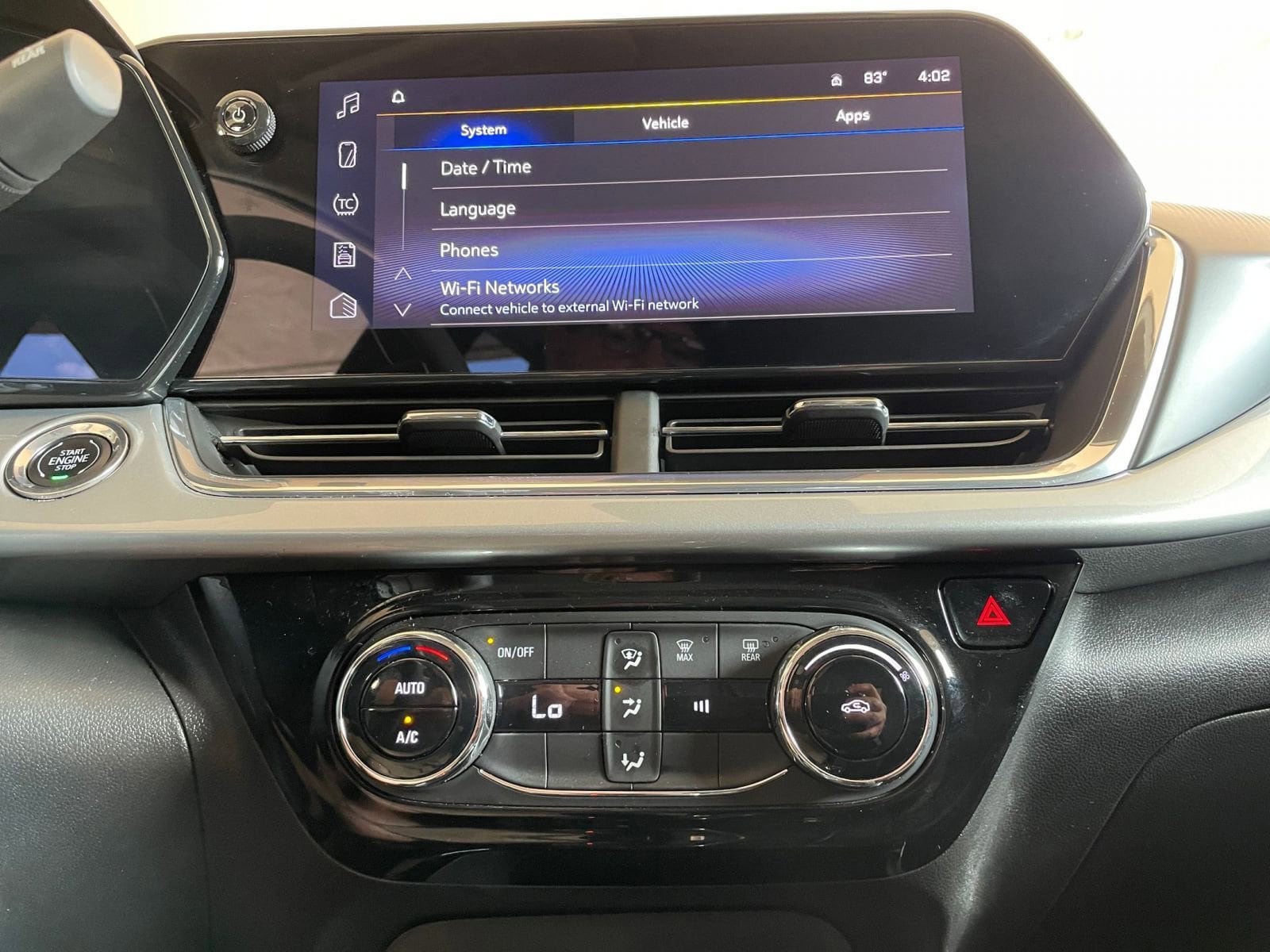 Thumbnail: 2025 Chevrolet Trax - 18