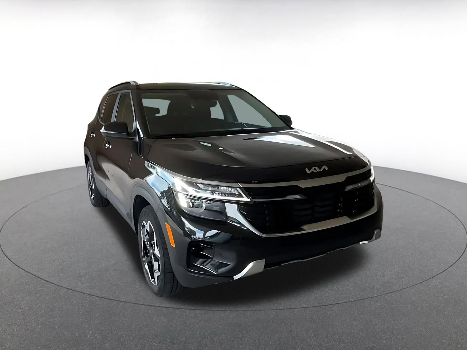 Thumbnail: 2025 Kia Seltos - 3