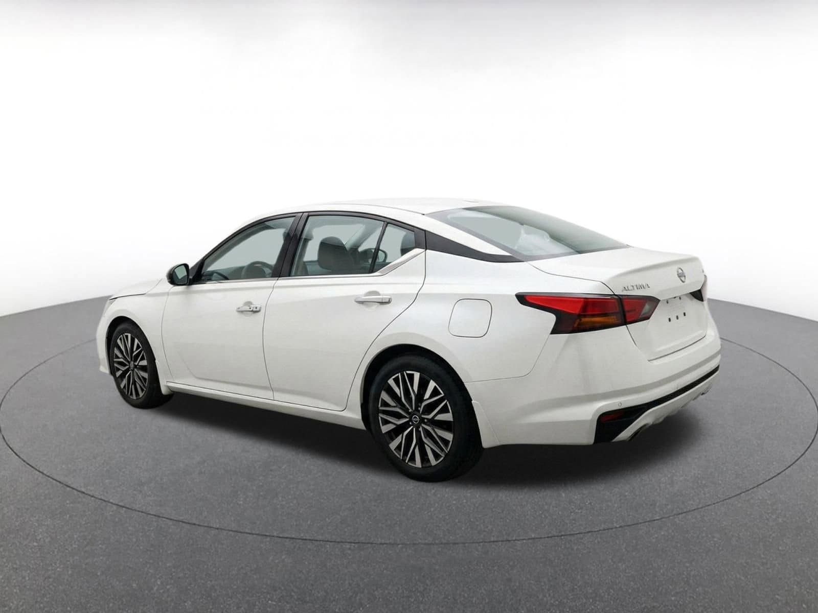 Thumbnail: 2025 Nissan Altima - 7