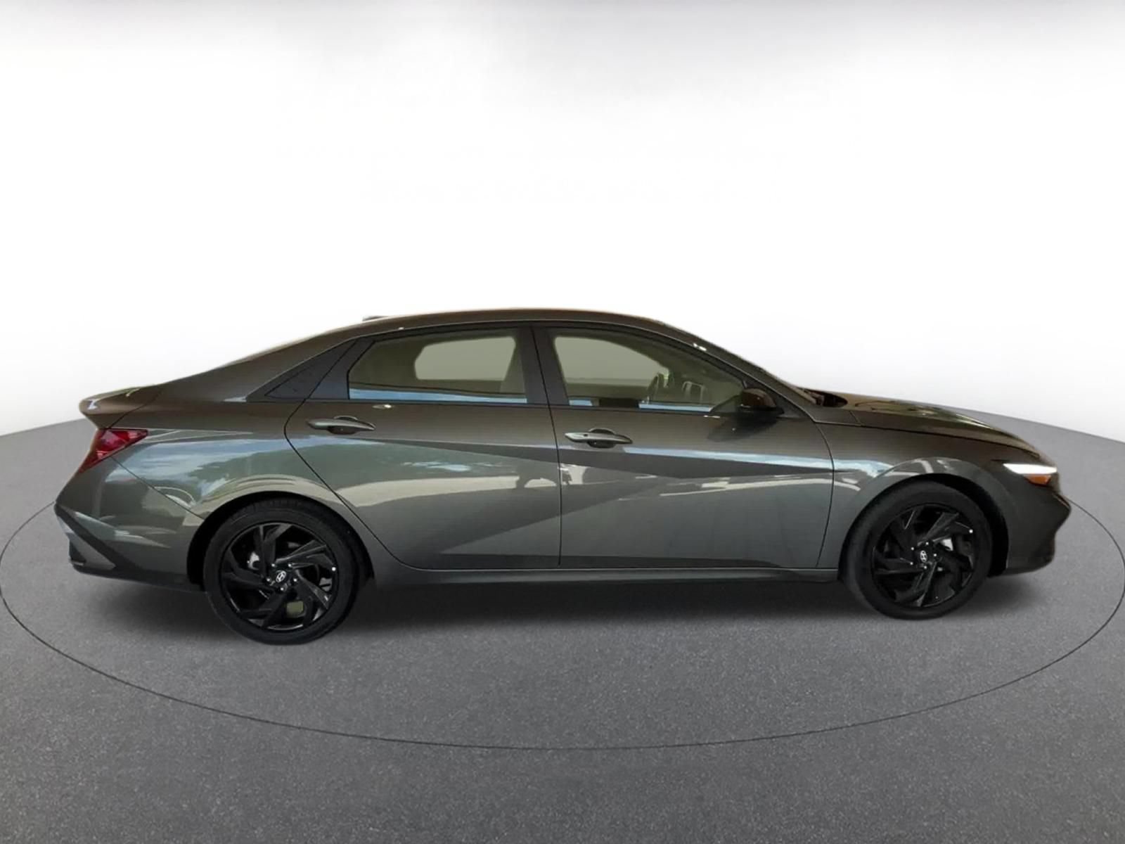 Thumbnail: 2026 Hyundai Elantra - 15