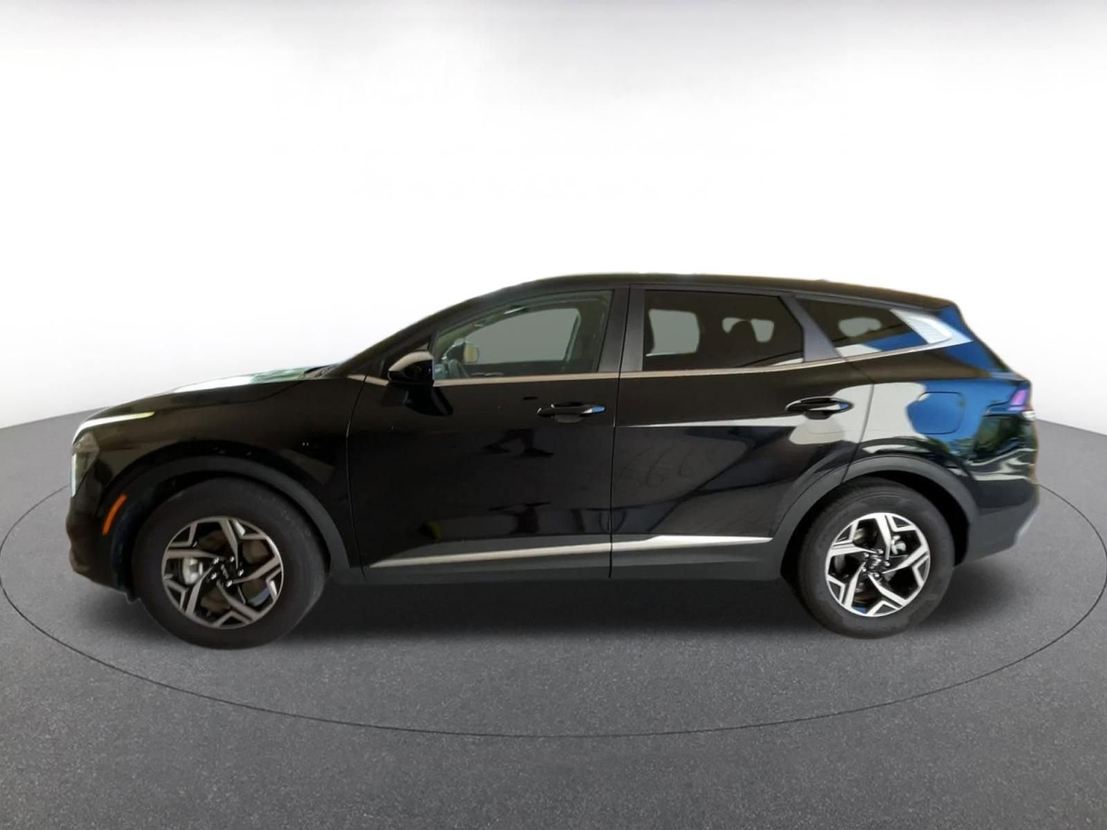 Thumbnail: 2025 Kia Sportage - 9