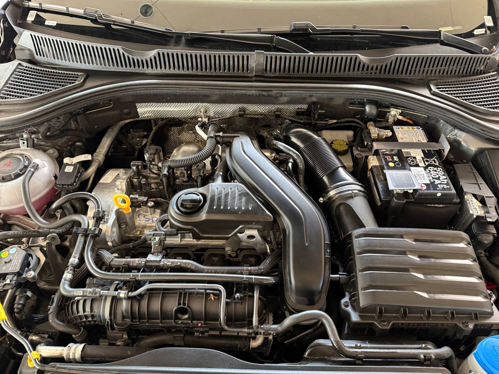 Thumbnail: 2025 Volkswagen Jetta - 25