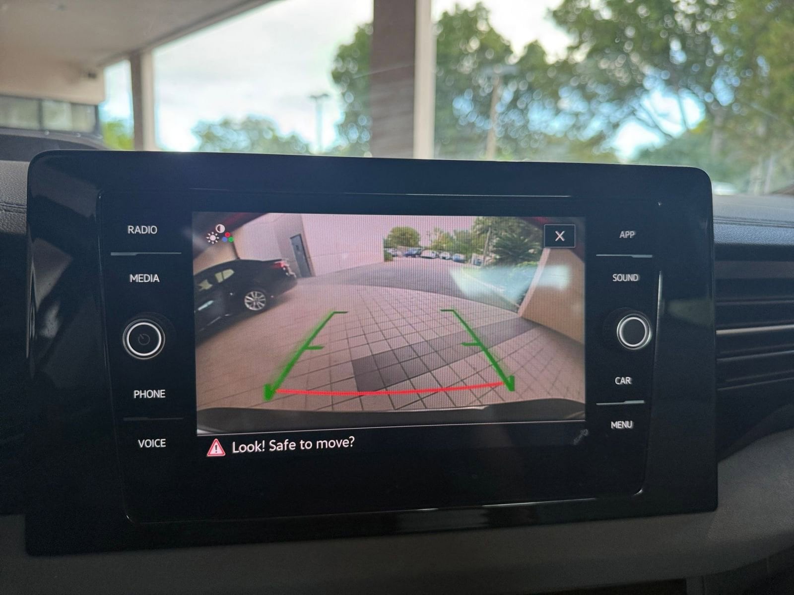 Thumbnail: 2025 Volkswagen Jetta - 17