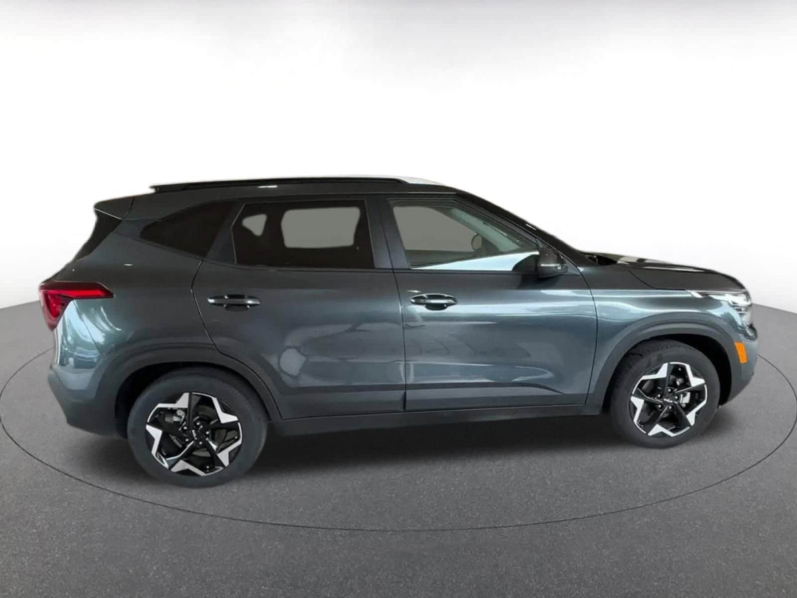 Thumbnail: 2025 Kia Seltos - 16