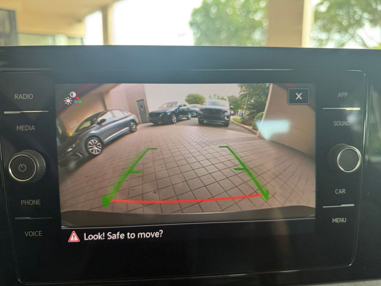 Thumbnail: 2025 Volkswagen Jetta - 17