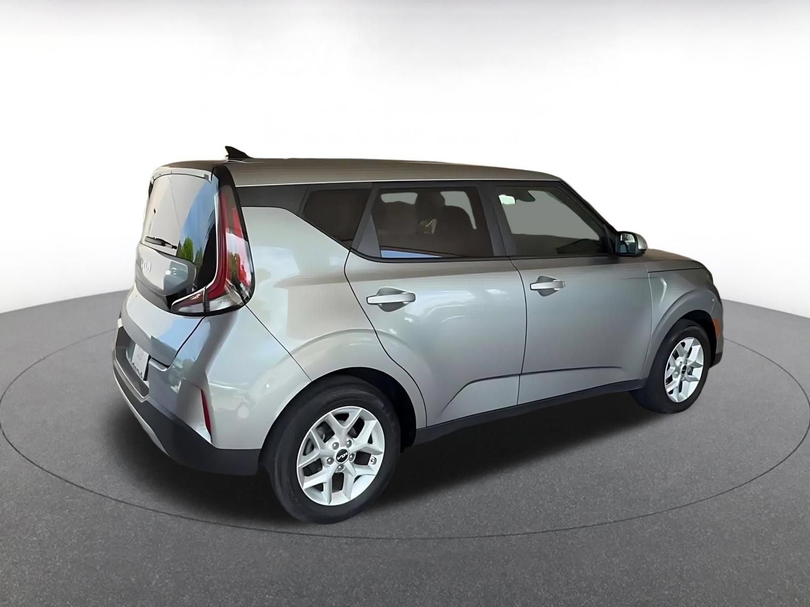2025 Kia Soul LX - Photo 14