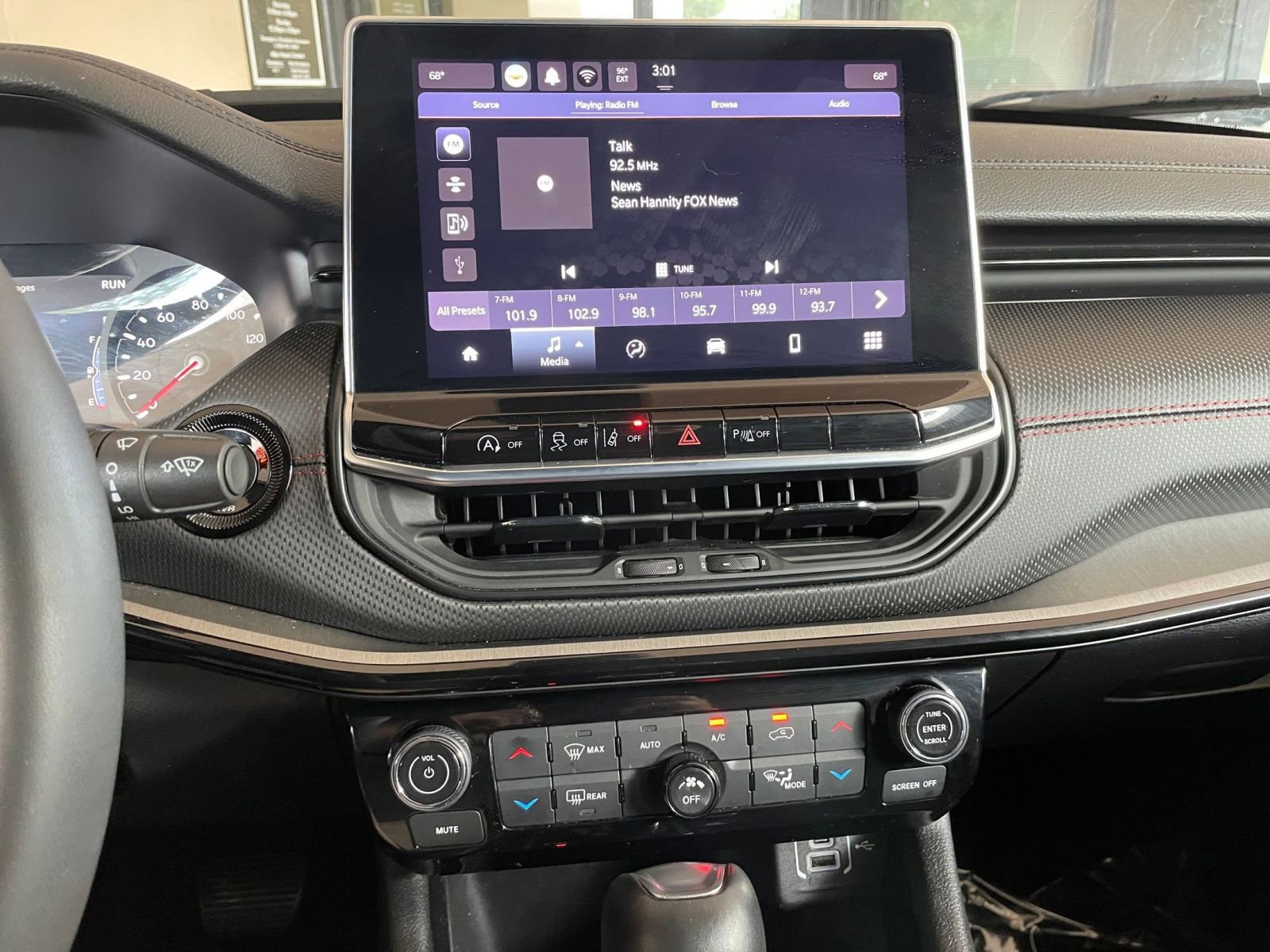 Thumbnail: 2025 Jeep Compass - 18