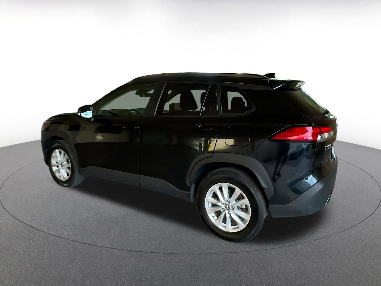 Thumbnail: 2025 Toyota Corolla Cross - 10