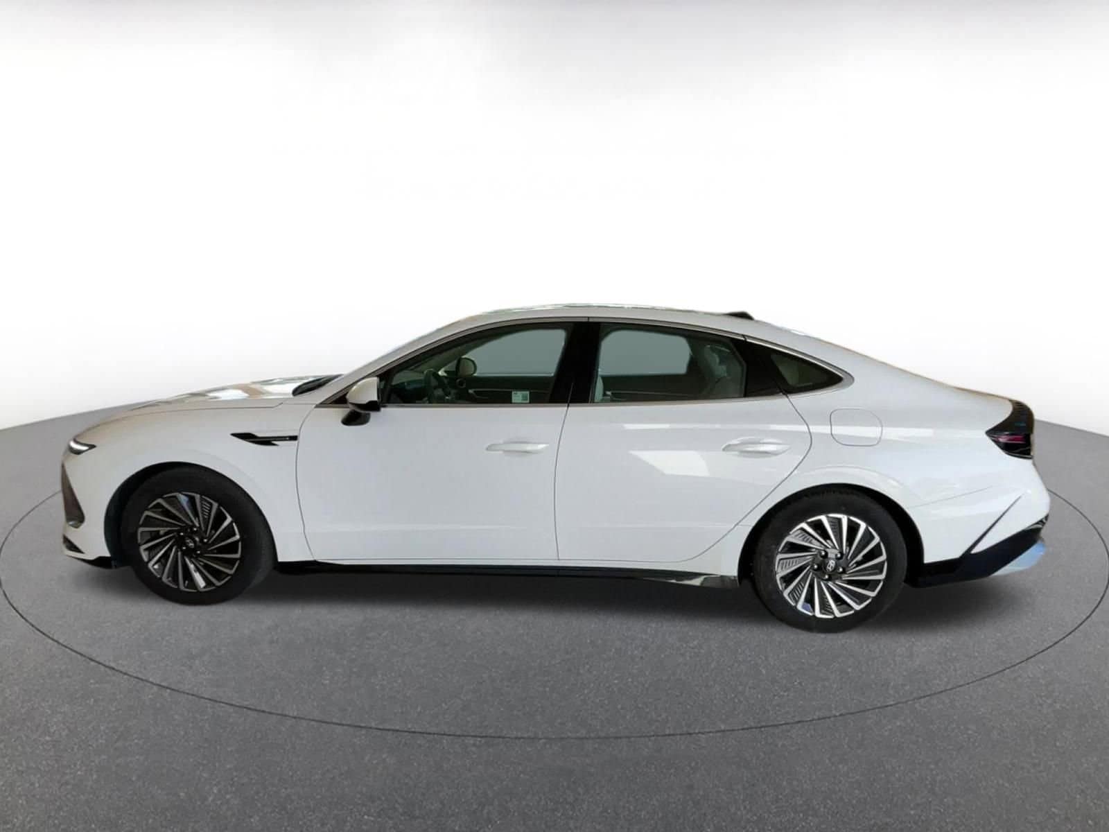 Thumbnail: 2025 Hyundai Sonata - 9